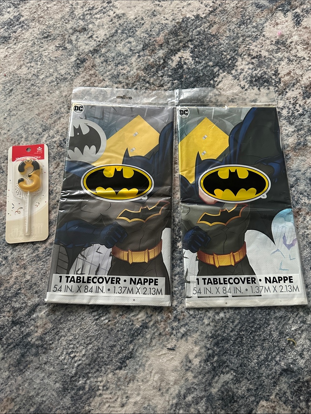 DC Batman Yellow & Black Tablecover - 54 x 84 in & age 3 Batman candle